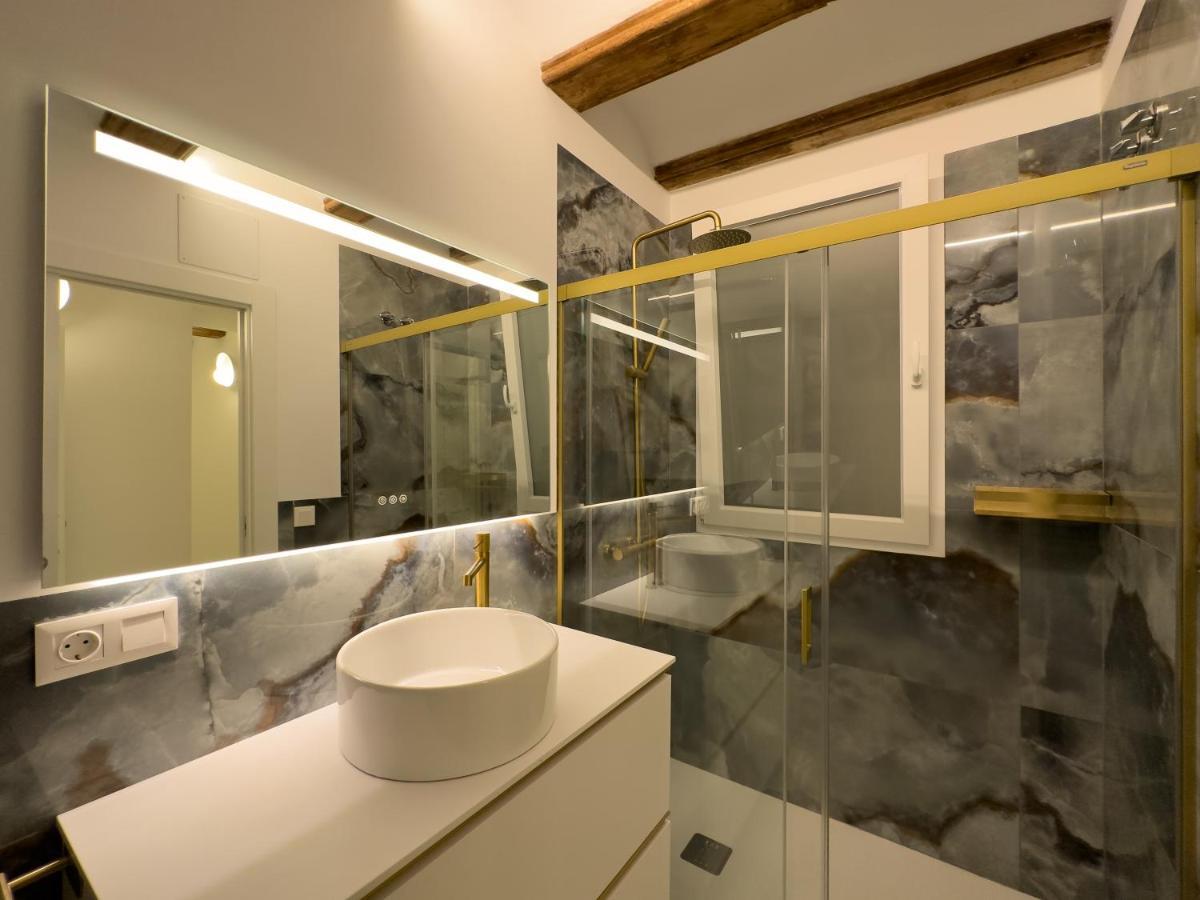 Central Market - Ciutat Vella, Exclusively For Families - Mid-Term Valencia Bagian luar foto